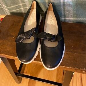 Wonders fly wedge shoe with bow detail in soft black leather size 41 US 10